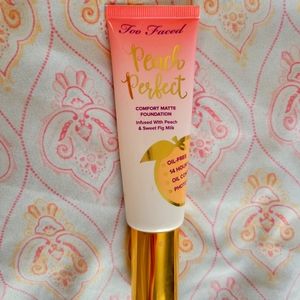 TOO FACED PEACH PERFECT MATTE FOUNDATION SHORTBREAD 🍑🍑